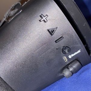 Tzumi Dream vision Bluetooth VR headset